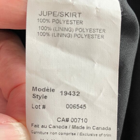 Joseph Ribkoff 3 Button Lined Poly Panel Skirt w Pick Stitching Black White Sz 8 - Picture 7 of 9